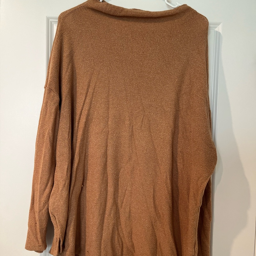 Old Navy dark tan loose turtle neck sweater. Size XXL.